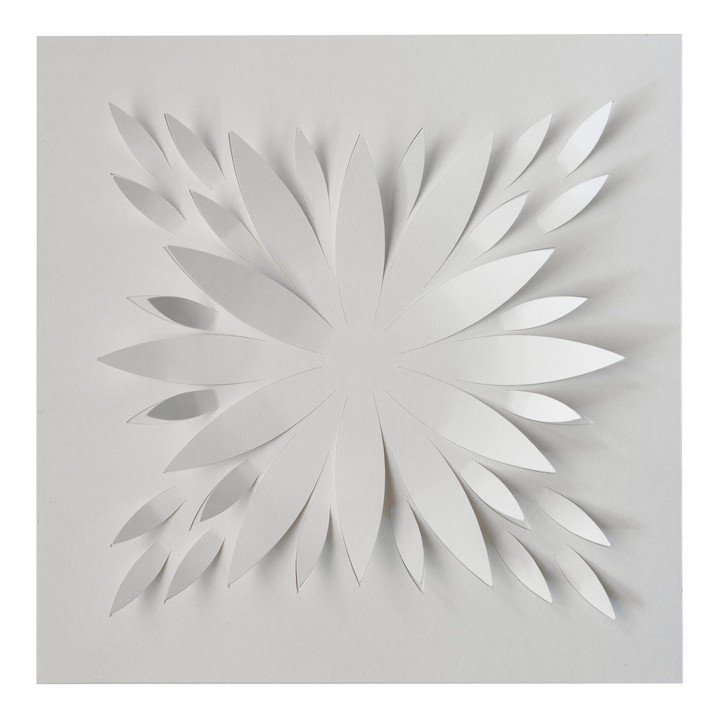 Daisy paper design from the Mixed Watercolor DIY Art Kit before painting and assembly